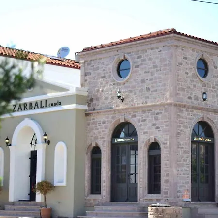 Otel Zarbalı Cunda